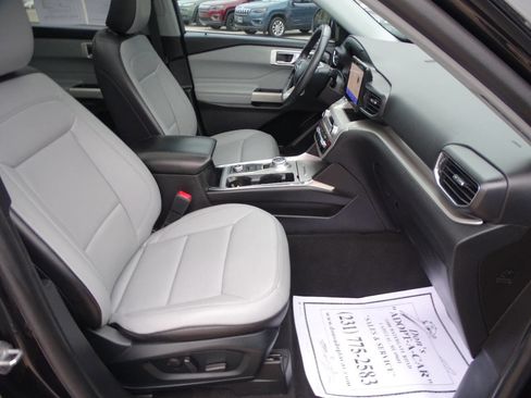 Used 2021 Ford Explorer Sport XLT w/ XLT Sport Appearance Package image 49