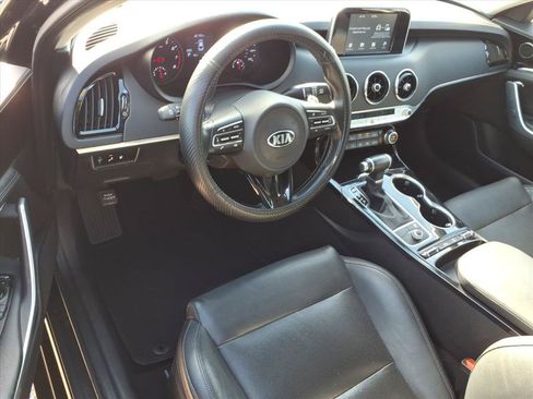 Used 2019 Kia Stinger RWD image 18