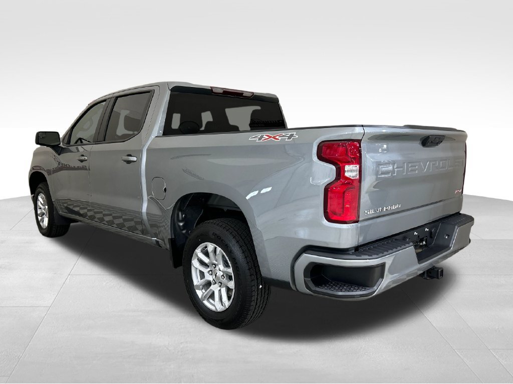 Used 2024 Chevrolet Silverado 1500 RST AWD/4WD image 3