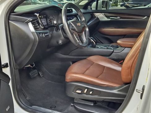 Used 2020 Cadillac XT5 Premium Luxury FWD image 13