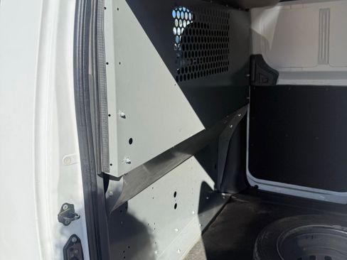 Used 2020 Nissan NV200 S FWD image 16