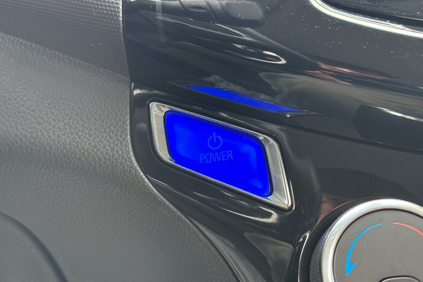 Used 2014 Chevrolet Spark LT FWD image 34