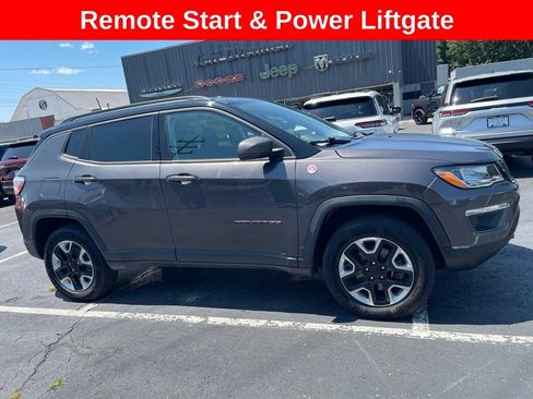 Used 2018 Jeep Compass Trailhawk w/ Leather Interior Group AWD/4WD image 1