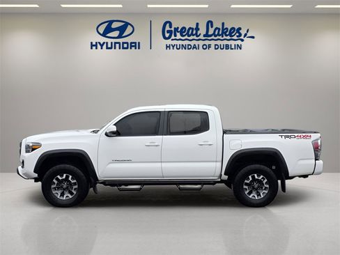 Used 2023 Toyota Tacoma TRD Off-Road w/ TRD Premium Off Road Package image 2