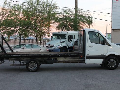 Used 2014 Mercedes-Benz Sprinter 3500 image 10
