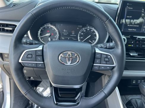 Used 2022 Toyota Highlander Platinum image 35