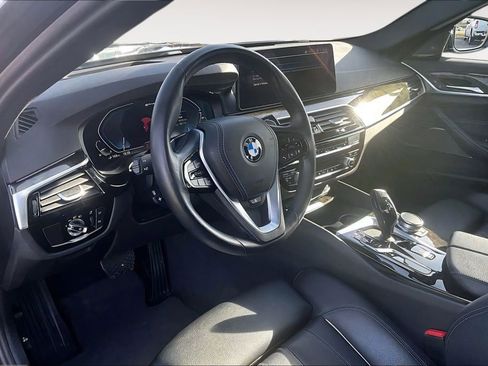 Used 2023 BMW 530e xDrive w/ Premium Package AWD/4WD image 12