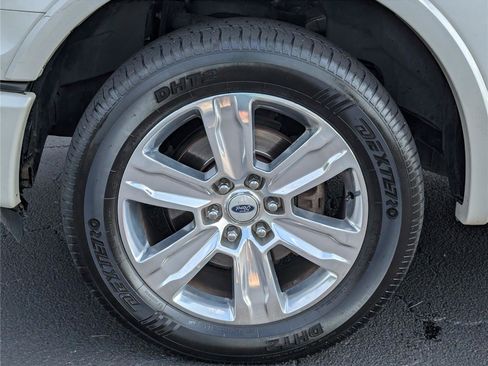 Used 2015 Ford F150 Platinum w/ Equipment Group 701A Luxury RWD image 9