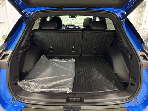 New 2026 Chevrolet Equinox EV LT image 33