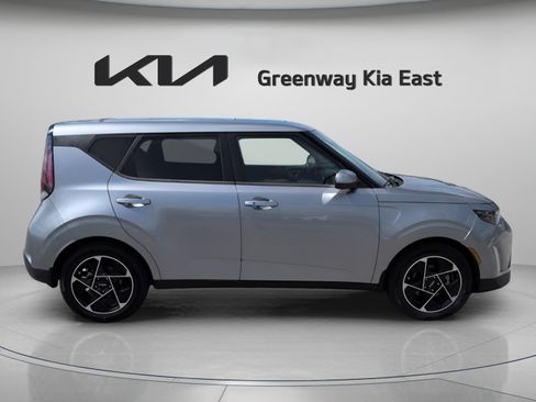 Certified 2023 Kia Soul EX FWD image 5