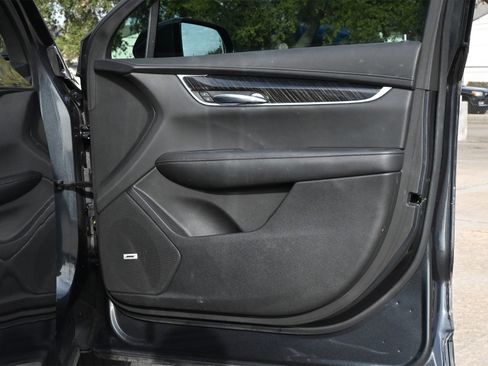 Used 2022 Cadillac XT6 Premium Luxury image 27