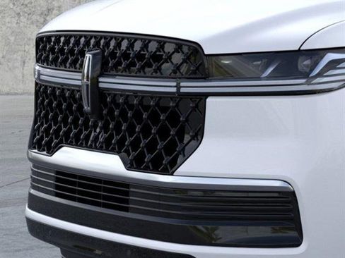 New 2026 Lincoln Navigator L Reserve w/ Jet Appearance Package image 17
