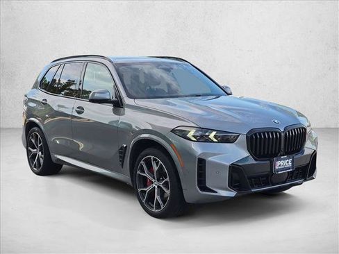 Certified 2024 BMW X5 sDrive40i w/ M Sport Package RWD image 3