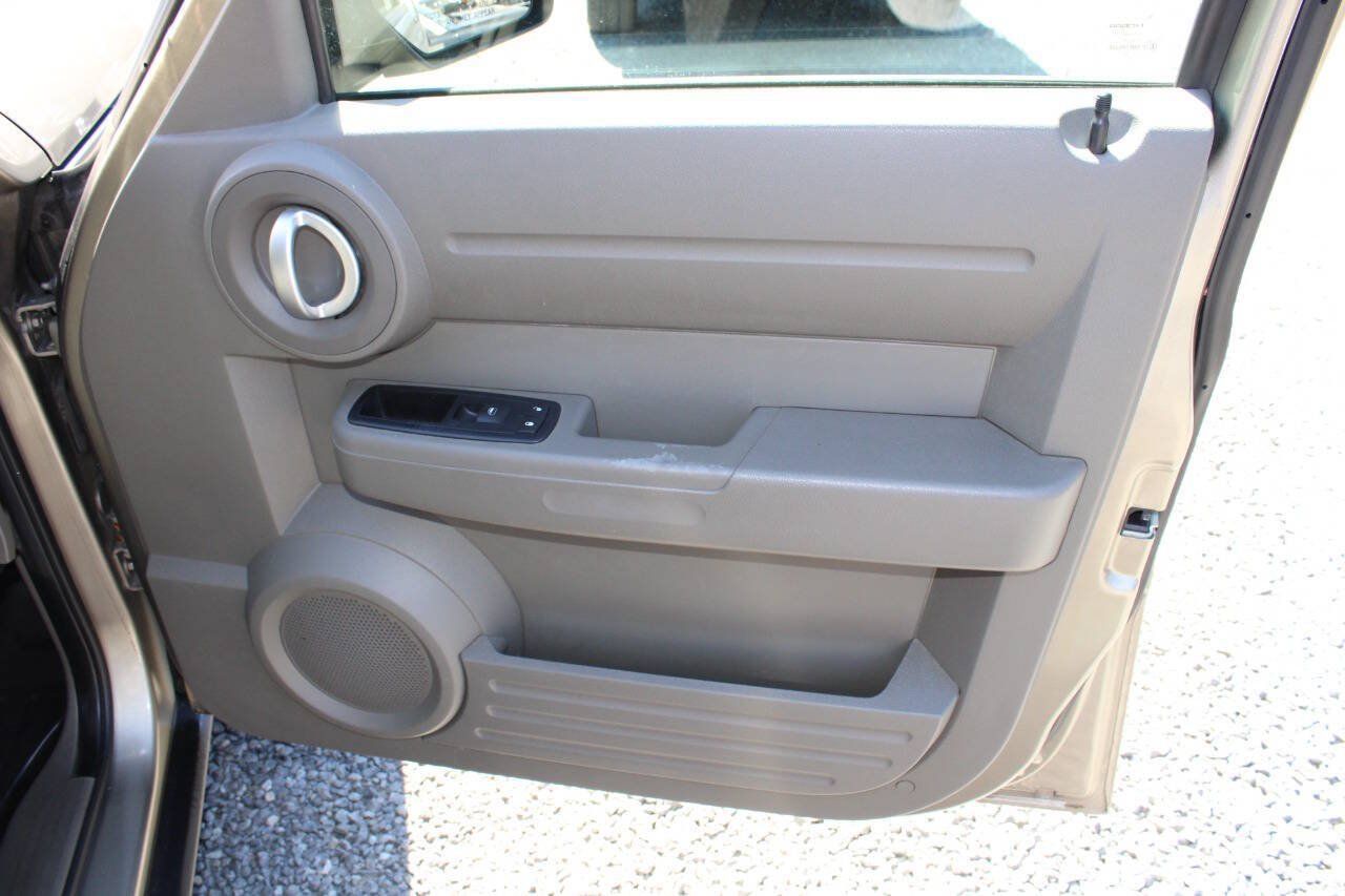 Used 2007 Dodge Nitro SXT AWD/4WD image 20