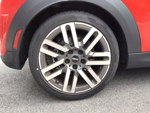 Certified 2025 MINI Cooper S image 23