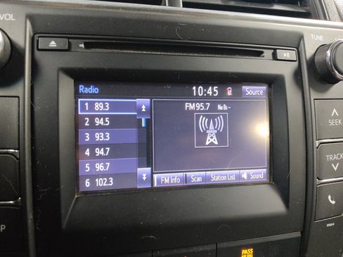 Used 2017 Toyota Camry LE image 25