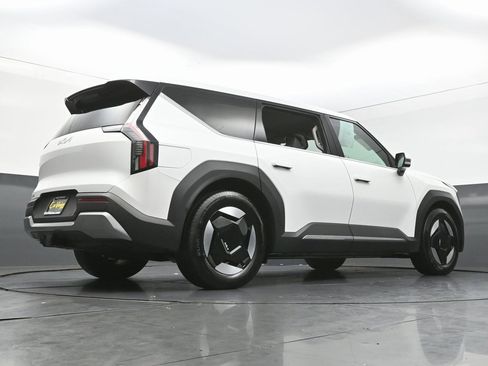 Used 2024 Kia EV9 Light image 57