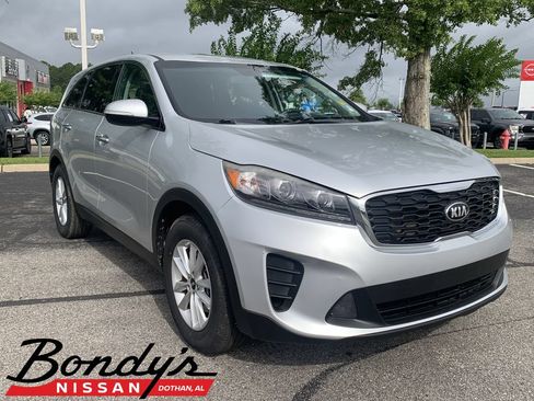 Used 2020 Kia Sorento FWD V6 image 1