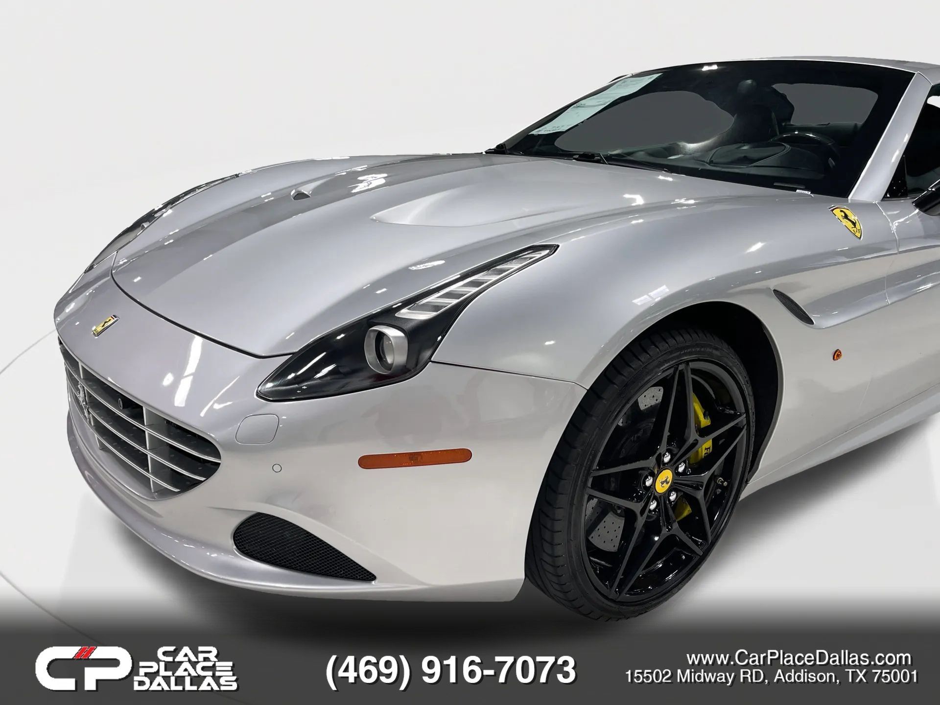 Used 2016 Ferrari California T RWD image 5