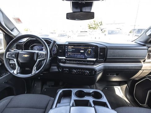 Used 2025 Chevrolet Silverado 1500 LT w/ Protection Package AWD/4WD image 24