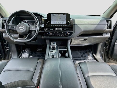 Used 2022 Nissan Pathfinder SL AWD/4WD image 3
