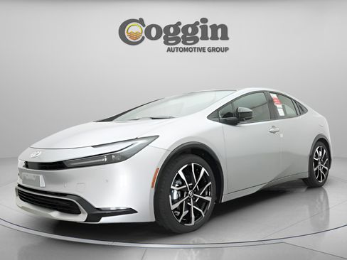 New 2025 Toyota Prius Plug-In Hybrid image 1