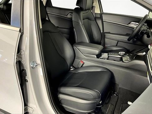 New 2026 Kia Sportage EX image 12
