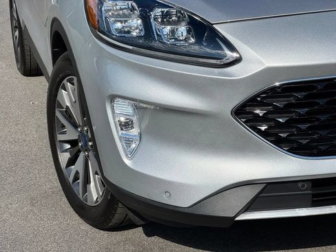 Used 2020 Ford Escape Titanium AWD/4WD image 42