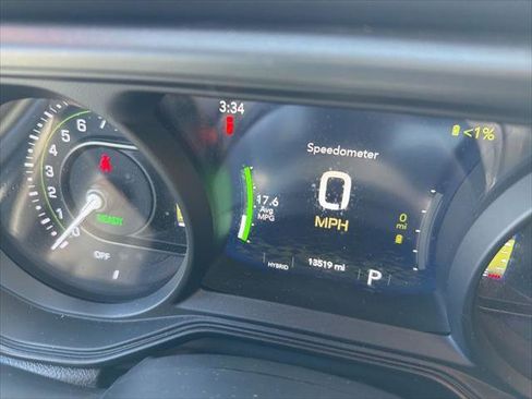 Certified 2025 Jeep Wrangler Unlimited Rubicon 4xe w/ Convenience Group AWD/4WD image 13
