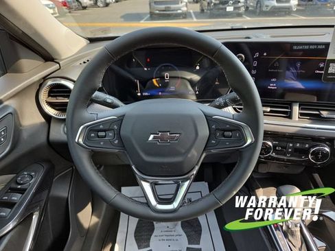New 2026 Chevrolet Trax ACTIV w/ Sunroof Package FWD image 9