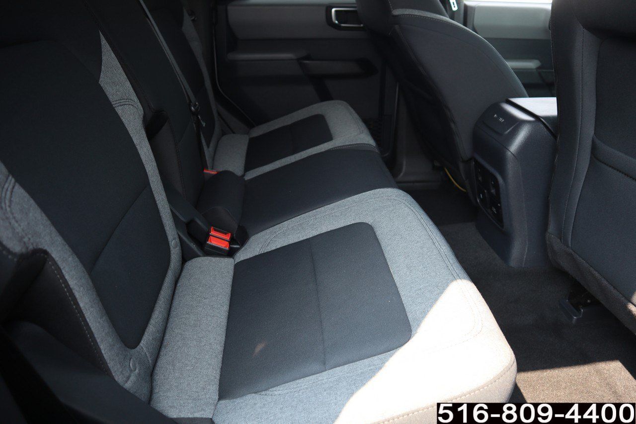Used 2023 Ford Bronco Big Bend w/ Sasquatch Package AWD/4WD image 27