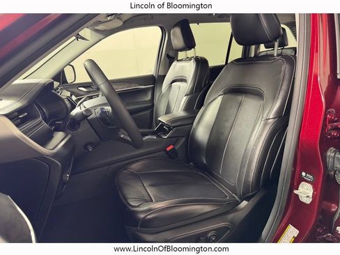 Used 2023 Jeep Grand Cherokee Limited w/ Luxury Tech Group II AWD/4WD image 14