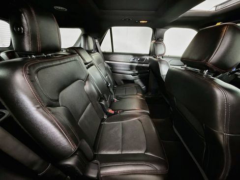 Used 2017 Ford Explorer Sport w/ Equipment Group 401A AWD/4WD image 31