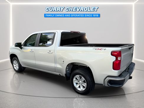 Used 2022 Chevrolet Silverado 1500 LT AWD/4WD image 10