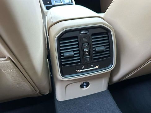 New 2026 Porsche Macan AWD/4WD image 15