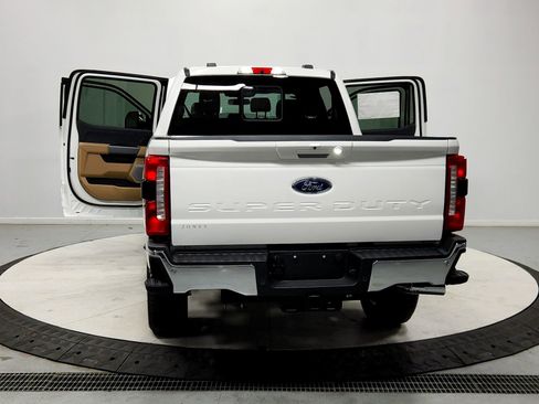 New 2026 Ford F250 Lariat w/ Chrome Package AWD/4WD image 14