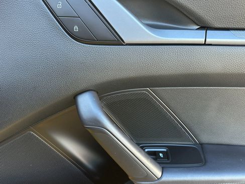 Used 2022 Porsche 911 Carrera S image 17