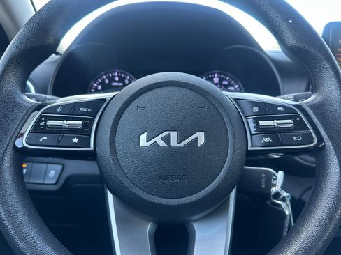 Certified 2024 Kia Forte LXS w/ LXS Technology Package image 32