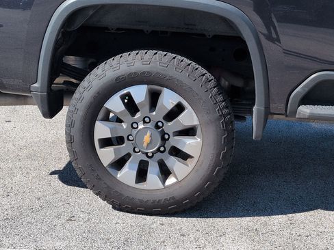 Certified 2024 Chevrolet Silverado 2500 Custom w/ Custom Value Package image 19