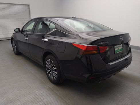 Used 2023 Nissan Altima 2.5 SV w/ SV Premium Package AWD/4WD image 5