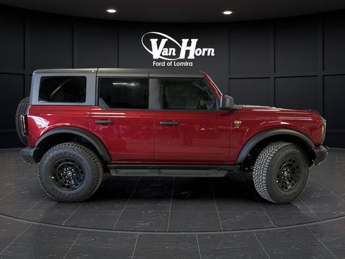 New 2026 Ford Bronco Badlands w/ Sasquatch Package AWD/4WD image 7
