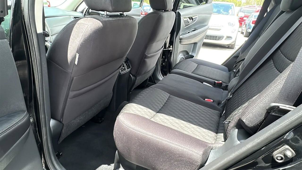 Used 2017 Nissan Rogue SV w/ Midnight Edition FWD image 23