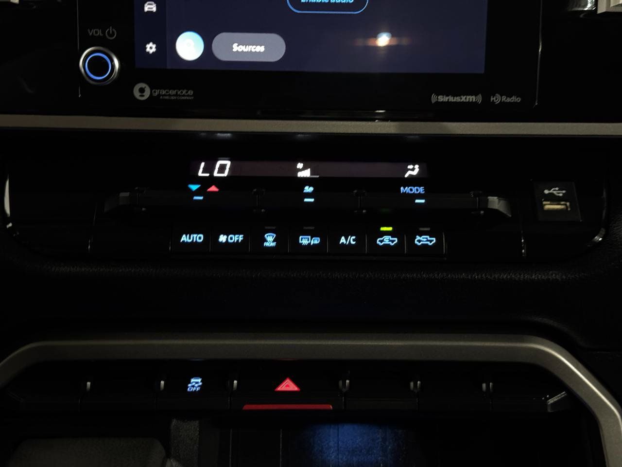 Used 2022 Toyota Tundra SR5 AWD/4WD image 31