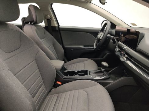 Used 2025 Kia K4 EX FWD image 21