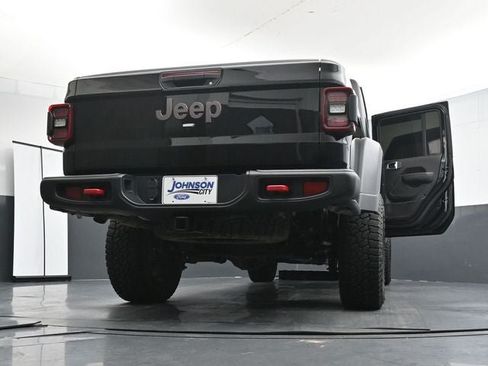 Used 2024 Jeep Gladiator Rubicon w/ Technology Group AWD/4WD image 38