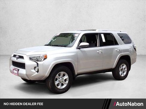 Used 2018 Toyota 4Runner SR5 AWD/4WD image 1