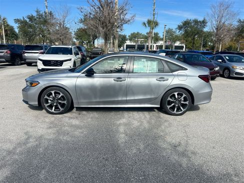 Used 2025 Honda Civic Sport Touring image 3