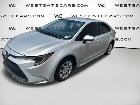 Used 2025 Toyota Corolla LE FWD image 1