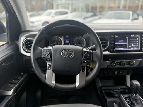 Used 2020 Toyota Tacoma SR5 image 20