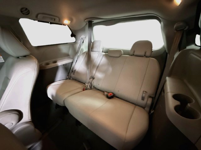 Used 2020 Toyota Sienna XLE w/ XLE Navigation Package AWD/4WD image 40